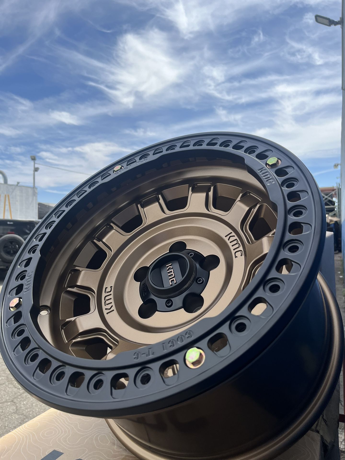 KMC KM236 Tank Bead Lock Wheels 17x9 5x5 Bronze