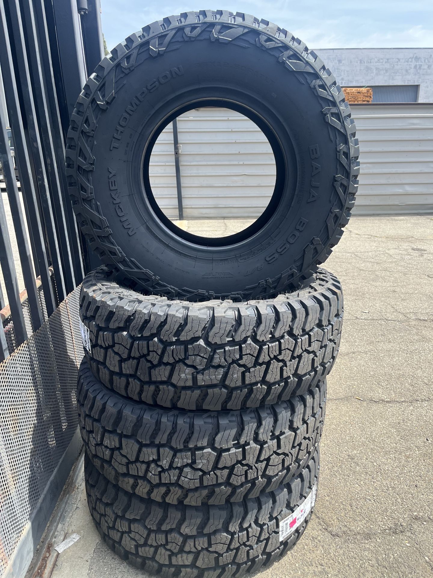 Mickey Thompson Baja Boss AT 35-12.50-17 Set of 4