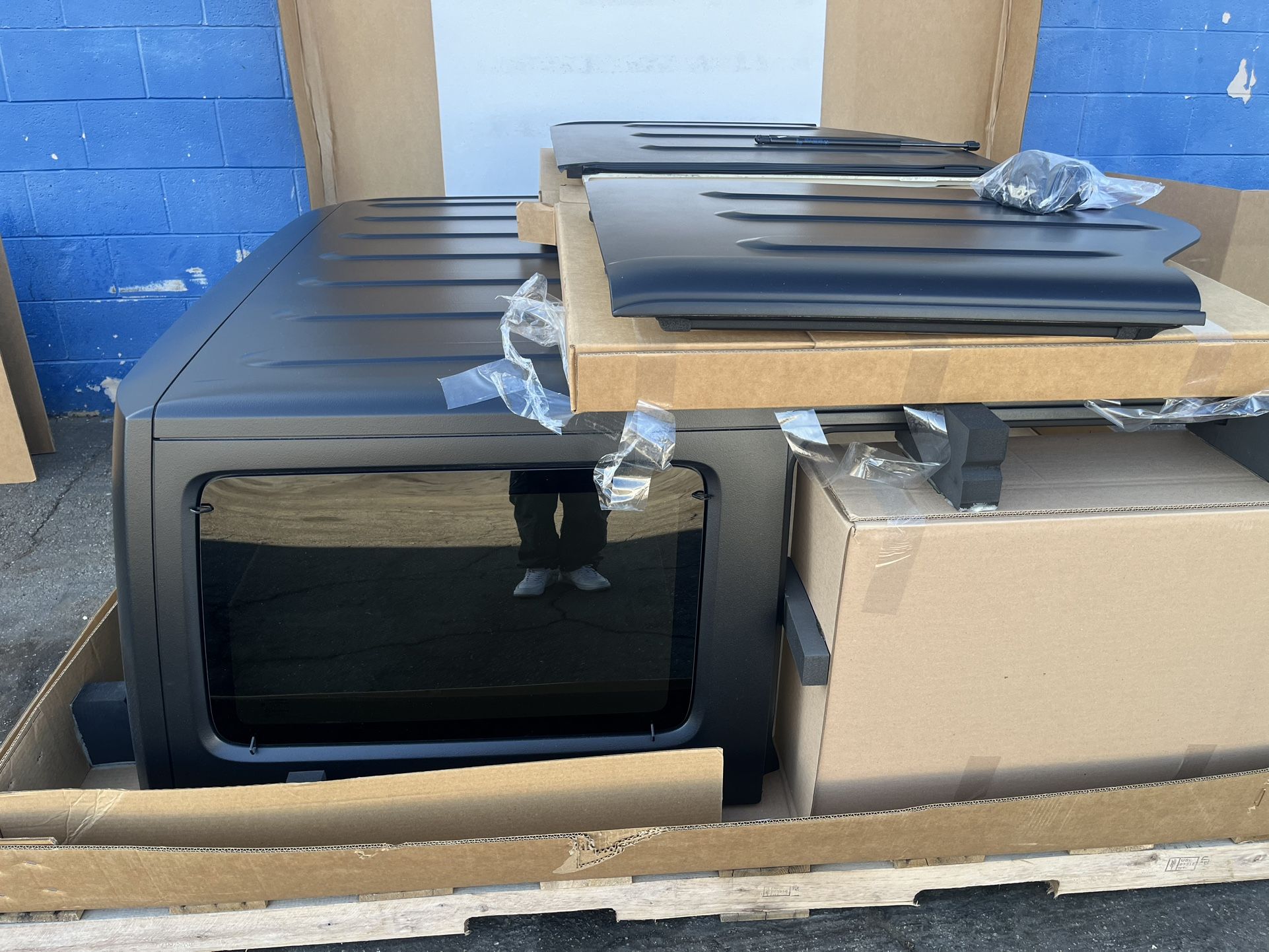 2018-2024 Jeep Wrangler JLU Factory OEM Hardtop (NEW)
