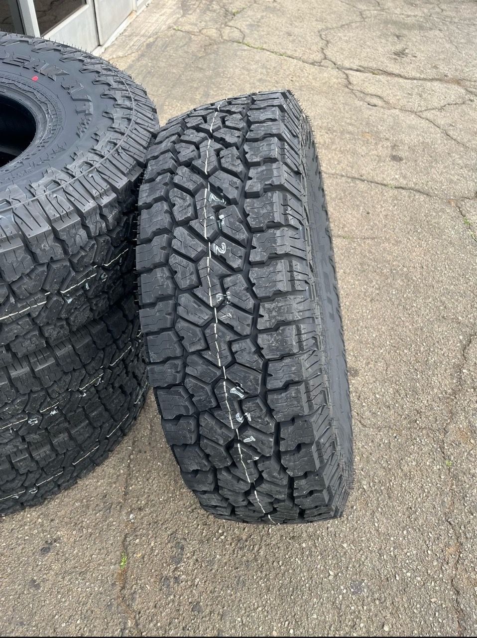 Falken Wildpeak A/T4W All-Terrain Tire 37x12.50R17LT 128R