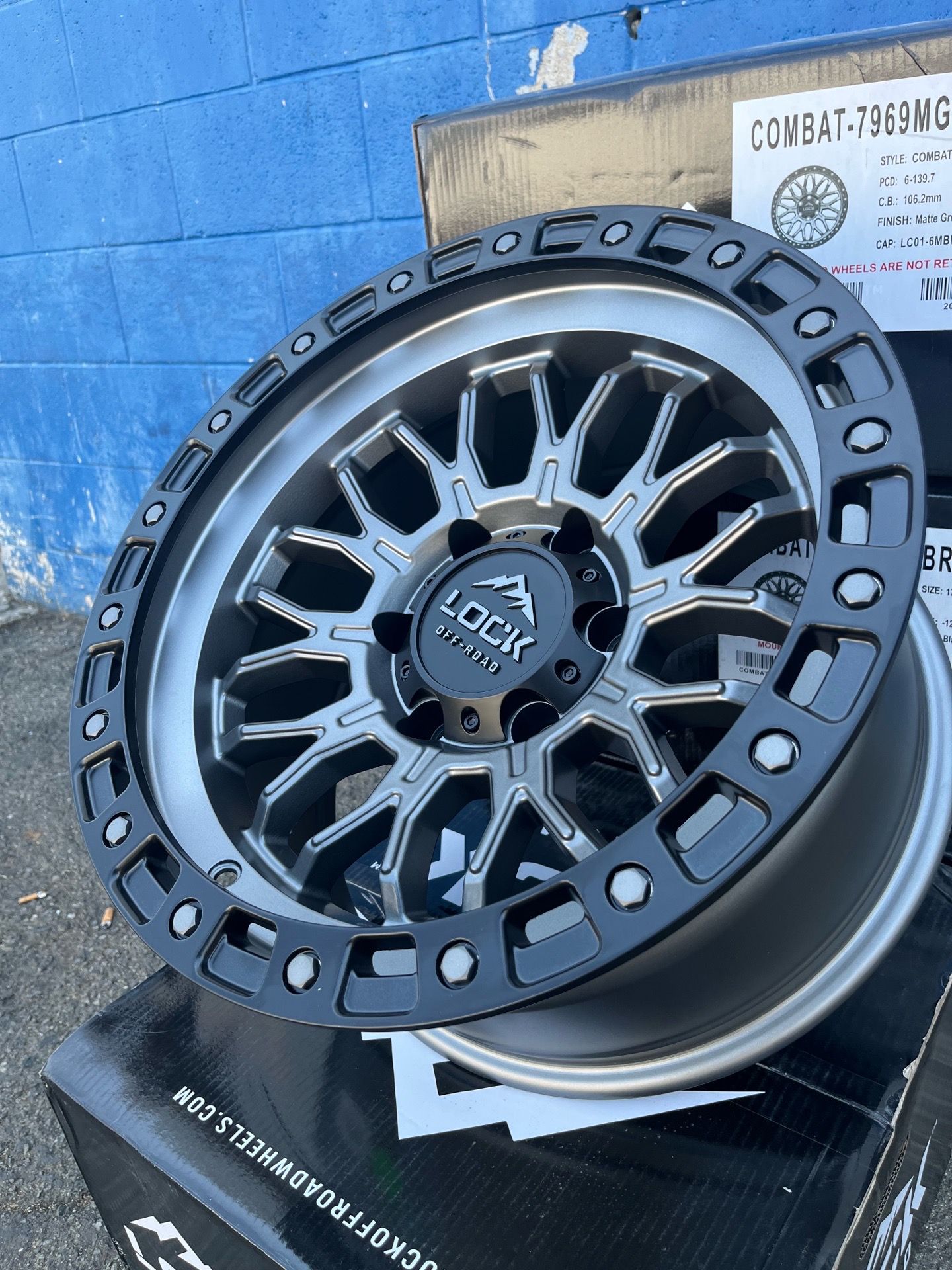 Lock Off-Road Combat Wheel 17x9 6x139.7 -12mm M. Grey w/ M. Black Ring