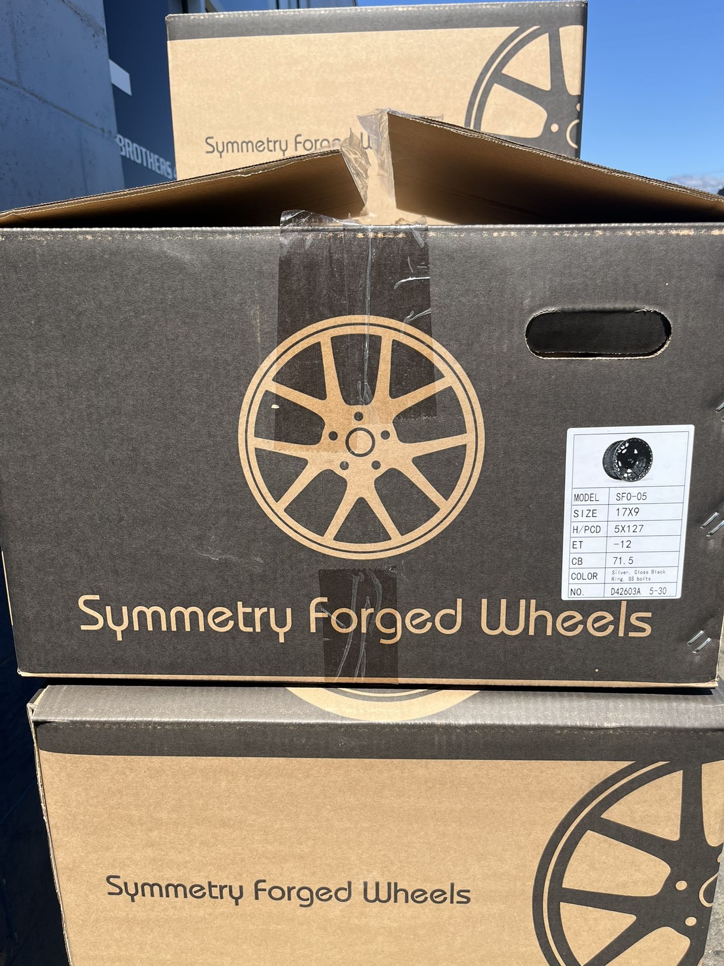 Symmetry SFO-05 BEADLOCK WHEELS 17”x9 5x5 (5 New)