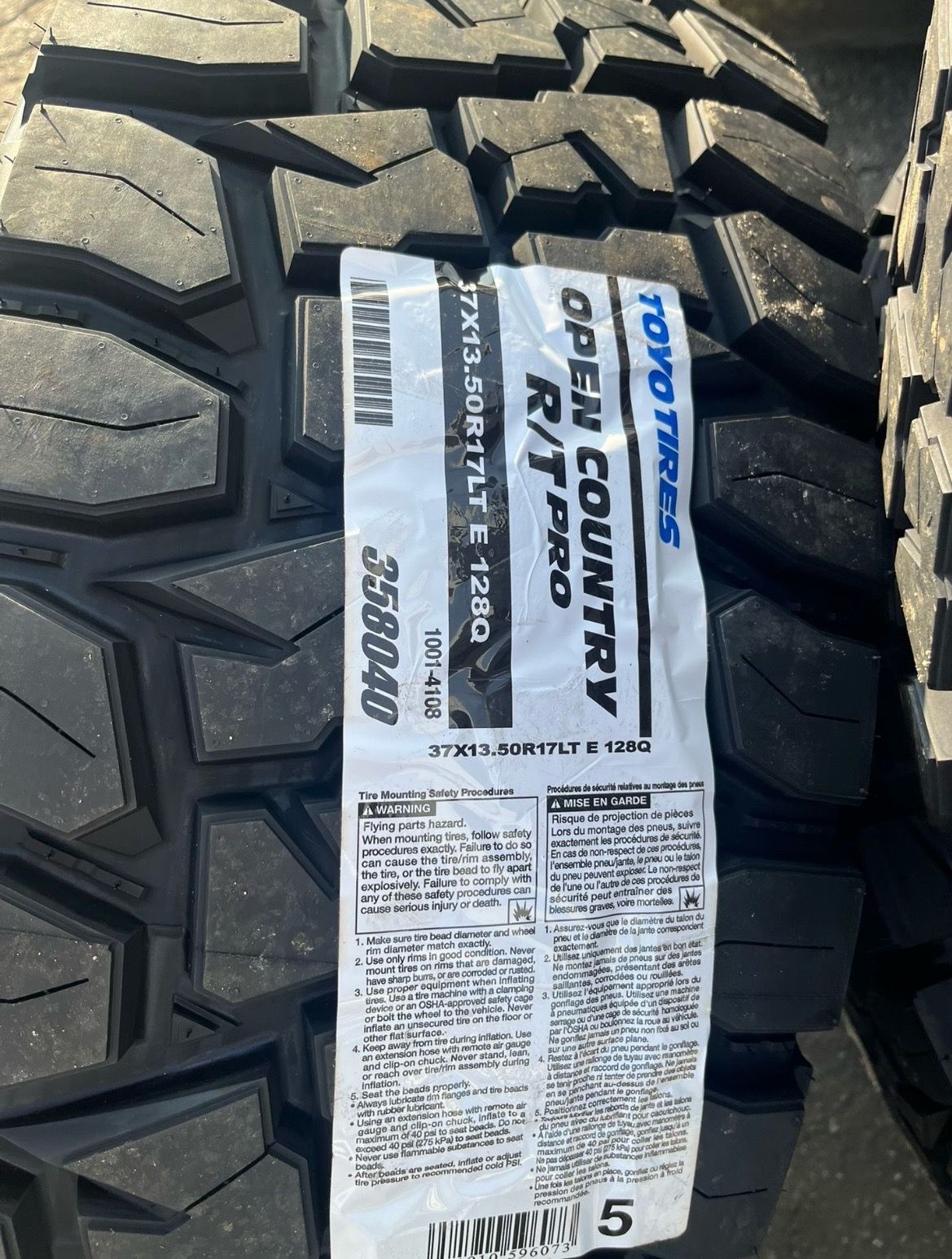 Toyo Open Country R/T Pro 37/13.50/17LT “NEW”