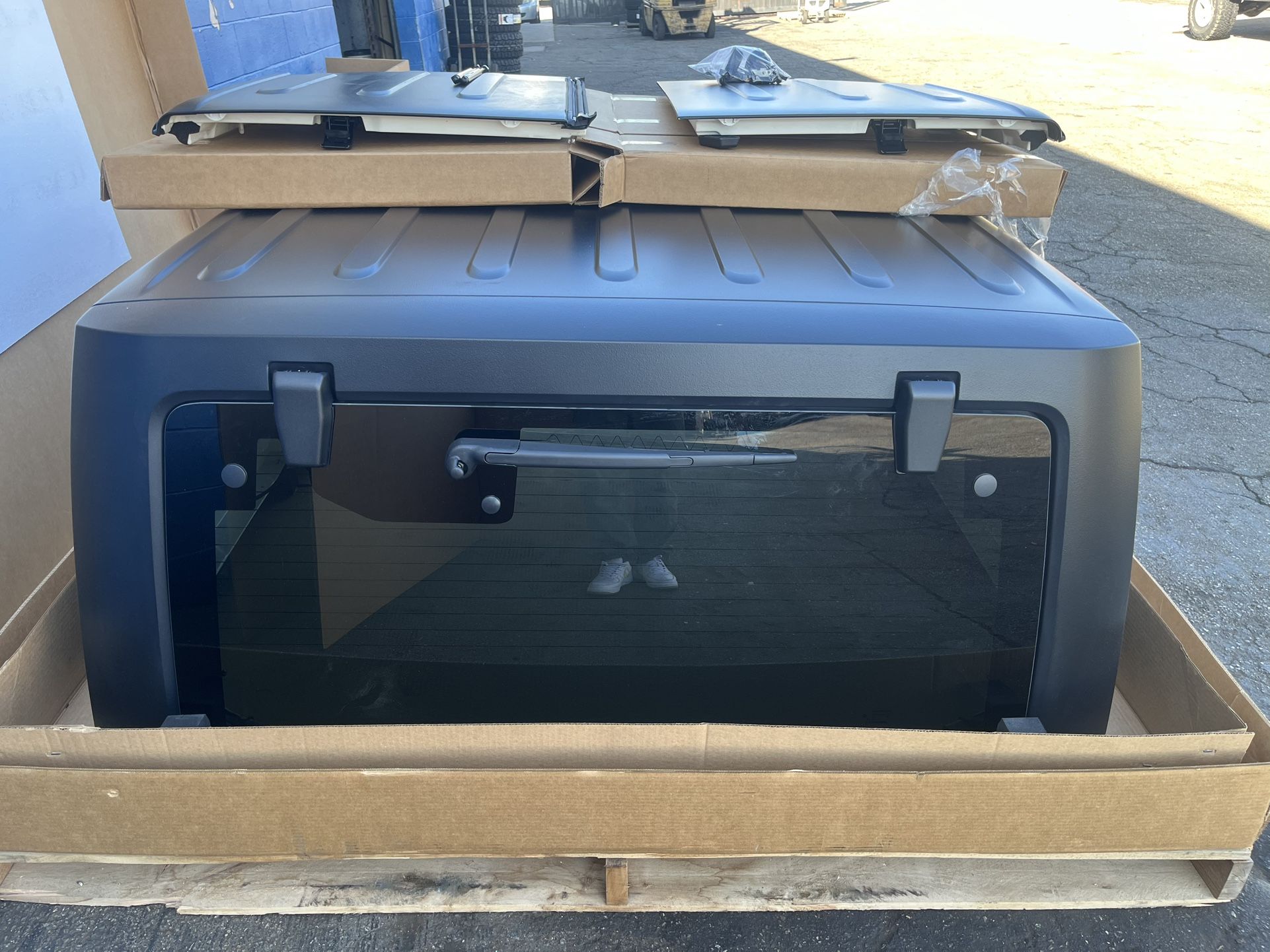 2018-2024 Jeep Wrangler JLU Factory OEM Hardtop (NEW)