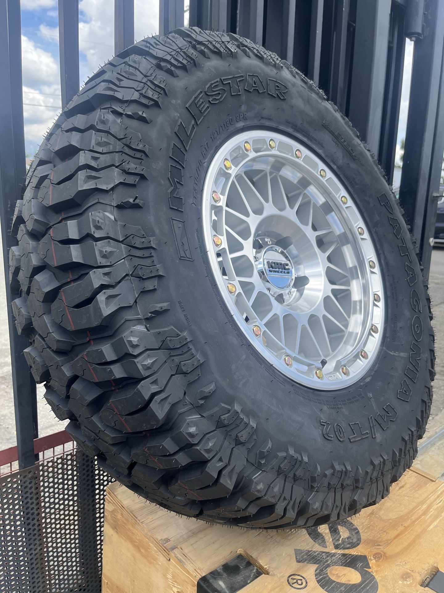 Mopar 2" Lift Kit w. Fox Shocks, 5 315-70-17 Milestar MT, 5 KMC Attack Wheels NEW